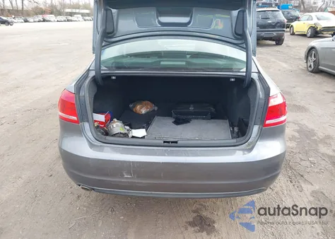 2013 Volkswagen Passat 2.0L Tdi Se z USA, uszkodzony, nr VIN 1VWBN7A33DC018408